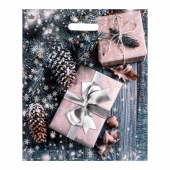 Новогодний пакет с принтом в виде подарков и вырубной ручкой (45х38 см) - Сима-Ленд - купить с доставкой в Ессентуках