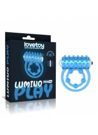 Голубое, светящееся в темноте виброкольцо Lumino Play Vibrating Penis Ring - Lovetoy - в Ессентуках купить с доставкой