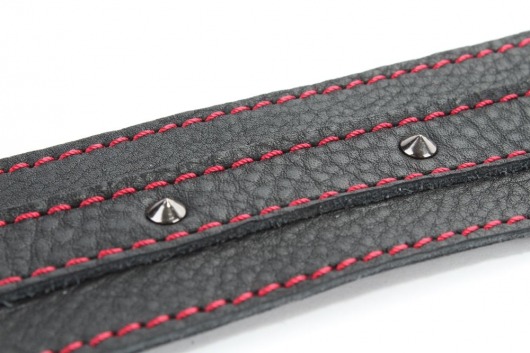 Черный ошейник из натуральной кожи с шипами - БДСМ Арсенал - купить с доставкой в Ессентуках