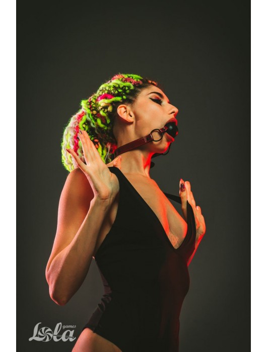 Черно-красный кляп-шарик Love Bite - Lola Games - купить с доставкой в Ессентуках