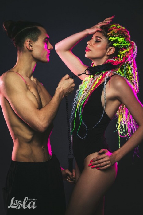 Черный ошейник с поводком Kinky - Lola Games - купить с доставкой в Ессентуках