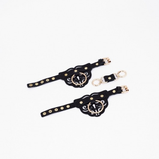 Черные кожаные наручники с клепками, кольцами и золотистой фурнитурой - Crazy Handmade - купить с доставкой в Ессентуках